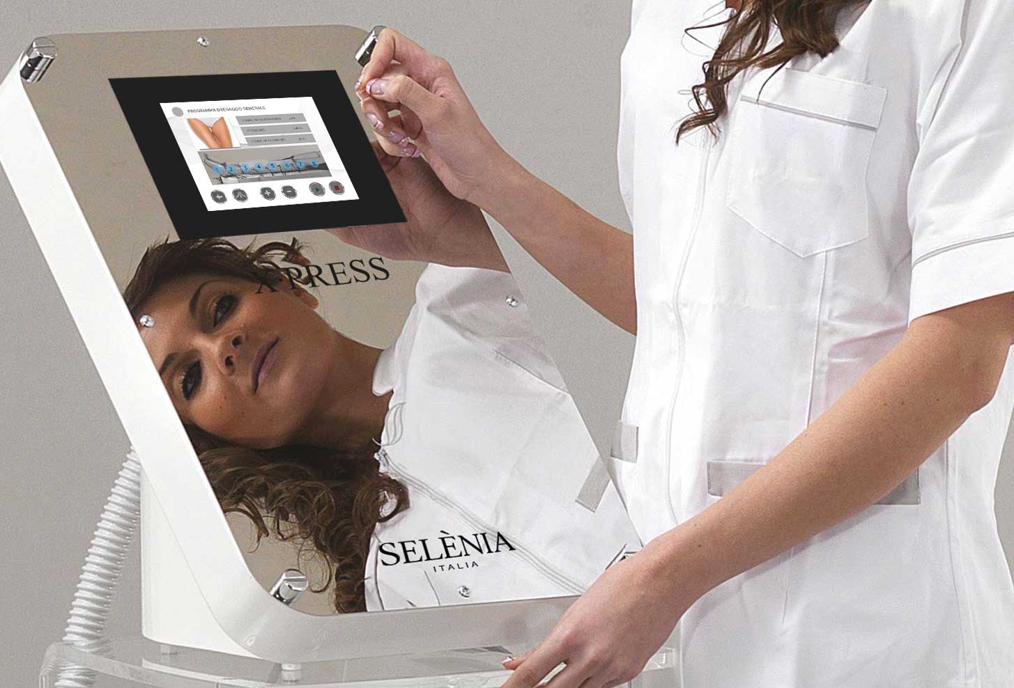 Apparecchiature e macchinari per centri estetici. Attrezzatura professionale per la riduzione degli inestetismi.