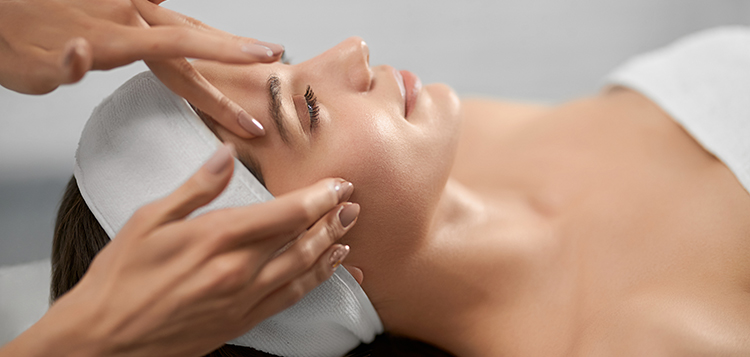 Trattamenti viso Purilux | Selenia Italia