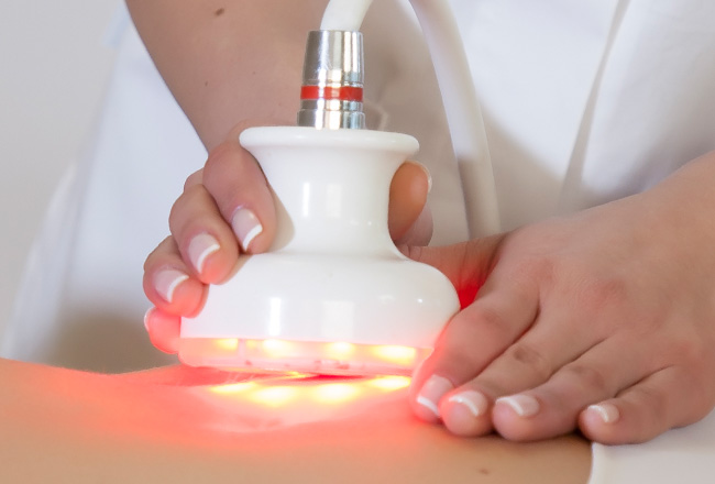 Apparecchiature e macchinari per centri estetici. Attrezzatura professionale per la riduzione degli inestetismi.