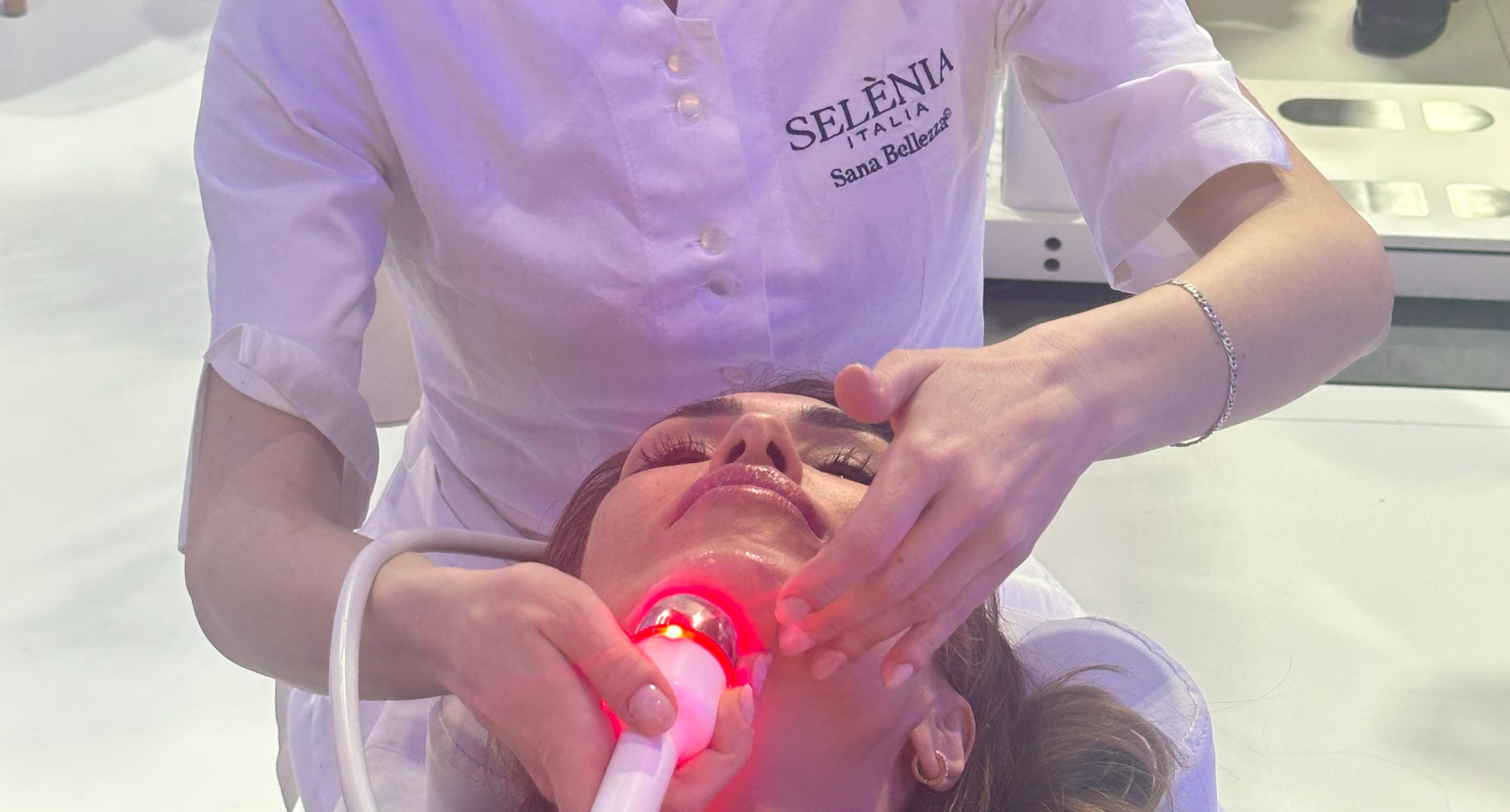 Selenia Italia alla Fiera Internazionale Dubai Derma 2025